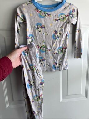 Gap x Disney toy story buzz lightyear pyjamas 3T